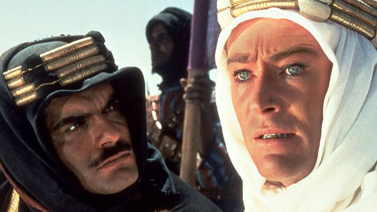  9. Lawrence xứ Ả Rập (Lawrence of Arabia - 1962). Đạo diễn: David Lean. Tóm tắt: Câu chuyện về T.E. Lawrence, người lính Anh tham gia vào cuộc chiến tranh thế giới đầu tiên và cuộc nổi dậy của Ả Rập. Ảnh: Pinterest.