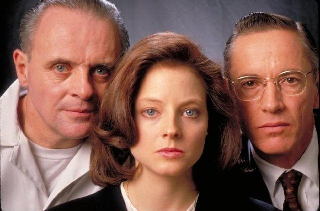  15. Sự im lặng của bầy cừu (The Silence of the Lambs - 1991). Đạo diễn: Jonathan Demme. Tóm tắt: Một nữ đặc vụ FBI hợp tác với một tên giết người hàng loạt để bắt một kẻ giết người khác. Ảnh: Pinterest.