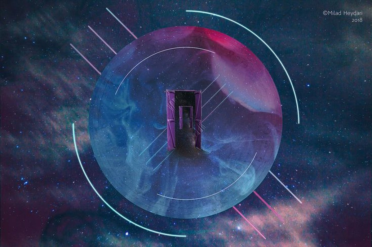  Vũ trụ lật ngược thời gian. Một số nhà khoa học cho rằng có thể có một vũ trụ song song nơi thời gian di chuyển ngược lại so với chúng ta. Trong vũ trụ này, mọi sự kiện có thể diễn ra từ tương lai quay trở lại quá khứ, tạo ra một dòng thời gian ngược, đối lập hoàn toàn với dòng thời gian của chúng ta. Ảnh: Pinterest.