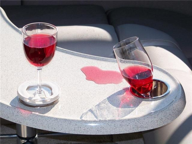  2. Rượu vang (6.000 – 5.000 năm TCN). Nguồn gốc: Gruzia (Georgia) hoặc Iran. Lịch sử: Rượu vang là một trong những thức uống cổ xưa nhất được sản xuất bằng cách lên men nho. Bằng chứng khảo cổ học cho thấy rượu đã được làm từ 6.000 năm trước Công nguyên. Ảnh: Pinterest.