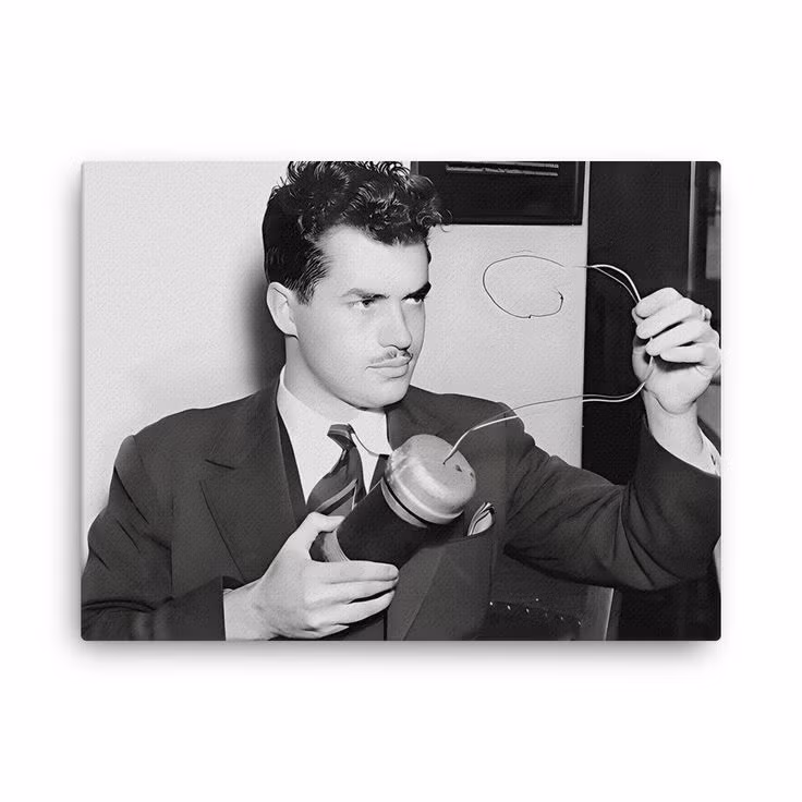  5. Jack Parsons (1914–1952). Parsons là nhà khoa học tên lửa tiên phong. Tuy nhiên, ông cũng là một tín đồ của thuyết ma thuật của Aleister Crowley và tham gia vào nhiều nghi thức huyền bí, thậm chí còn cố gắng tạo ra một “phù thủy tình yêu”. Ảnh: Pinterest.