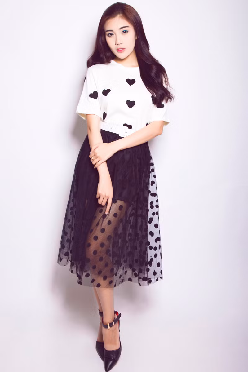 Trước đó, người đẹp là thành viên kiêm trưởng nhóm của ban nhạc nữ mang tên TVM. Sau khi giành ngôi vị Á khôi, Tăng Huỳnh Như nỗ lực để duy trì hoạt động cho nhóm.