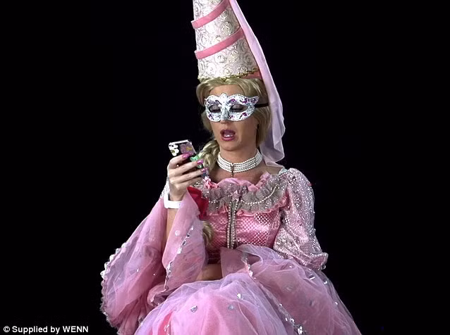 Cuối cùng, cô nàng hóa thân thành công chúa xinh đẹp