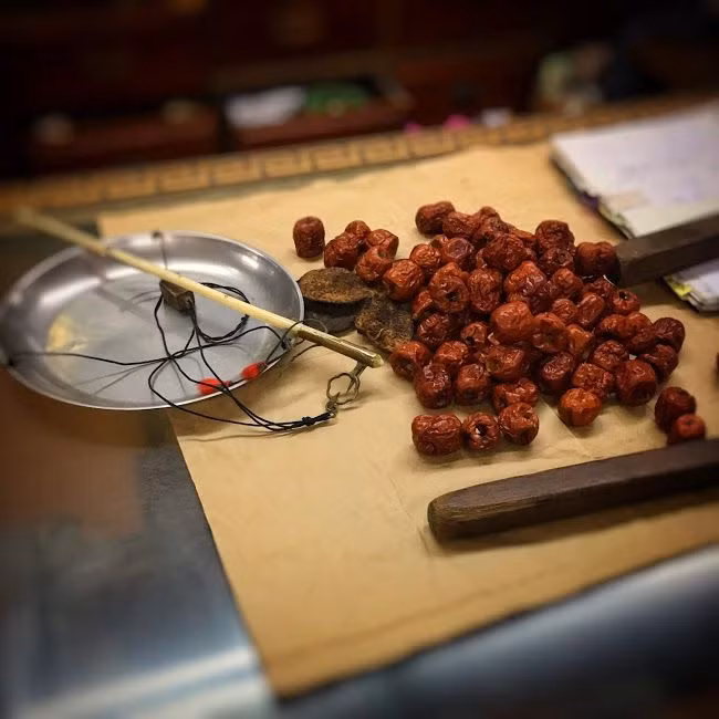 Mặc dù rất am tường về thuật phong thủy, Lưu Bá Ôn cũng không tránh được số trời. Ông chịu một cái chết đau đớn khi quan tể tướng đương triều là Hồ Duy Dung cho thầy thuốc hạ độc chỉ vì ganh ghét...