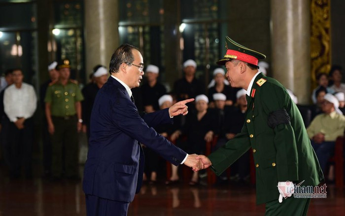 Lanh dao Dang, Nha nuoc vieng nha tinh bao huyen thoai Tran Quoc Huong-Hinh-13