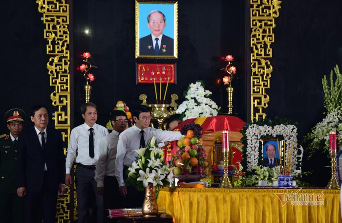 Lanh dao Dang, Nha nuoc vieng nha tinh bao huyen thoai Tran Quoc Huong-Hinh-12