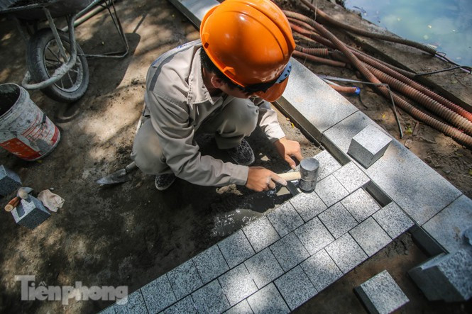 Via he Ho Guom co gi dac biet sau khi lat da hoa cuong?-Hinh-6