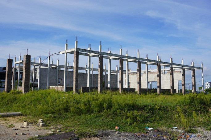 Đây được xem như một dự án lớn, hứa hẹn sẽ đào tạo cho Thanh Hóa một nguồn nhân lực dồi dào về y tế có trình độ tay nghề cao. Tuy nhiên, sau khi thi công rầm rộ một số hạng mục, dự án bỗng dừng lại và "trùm mền" cho tới tận bây giờ.