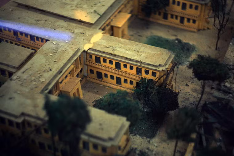 Dù bị hủy hoại nặng nề, chỉ sau 5 ngày khắc phục hậu quả, ổn định tổ chức, cán bộ toàn bệnh viện đã tiếp tục công tác cấp cứu nạn nhân bị thương nặng do bom Mỹ ném xuống Khâm Thiên và các khu vực khác ở Hà Nội trong những ngày đêm sau đó.