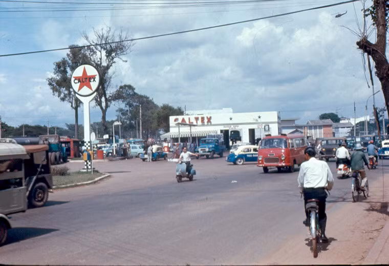 Trạm xăng Caltex ở góc đường Võ Tánh.