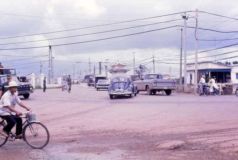 Đường vào sân bay Tân Sơn Nhất.