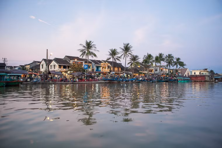 Sông Thu Bồn trong ráng chiều.