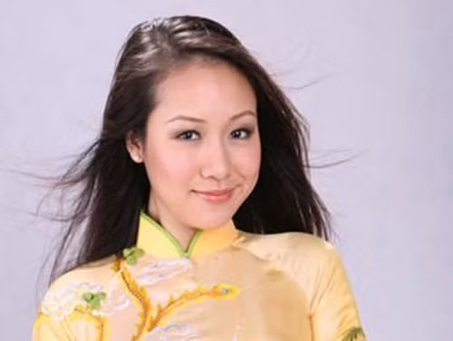 Ngô Phương Lan đoạt vương miện Hoa hậu Thế giới người Việt năm 2007. Cô là người đẹp khá kín tiếng về cuộc sống riêng