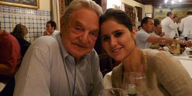 Ông Soros và bạn gái cũ Adriana Ferreyr.