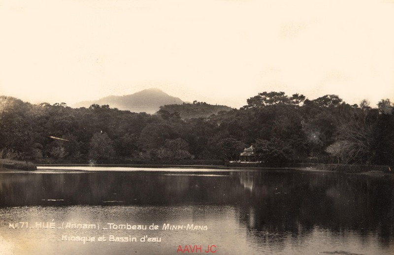 Hồ nước ở lăng vua Minh Mạng, 1943.