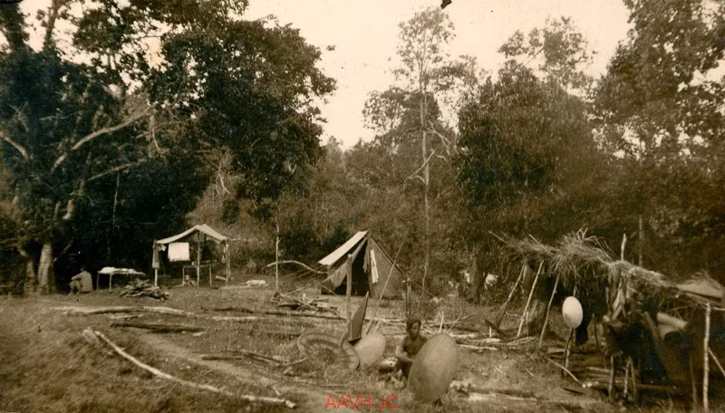 Khu lán trại bên nương rẫy của cư dân Ba Na.