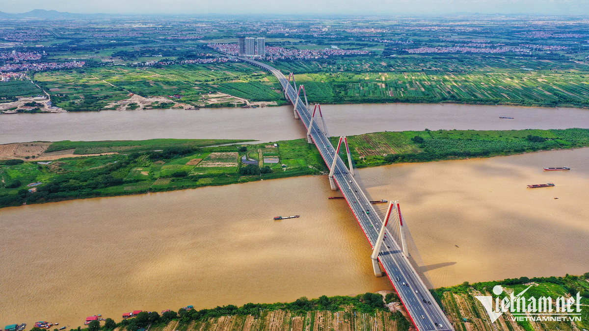 Trung tam thanh pho phia Bac song Hong du kien dat o dau?