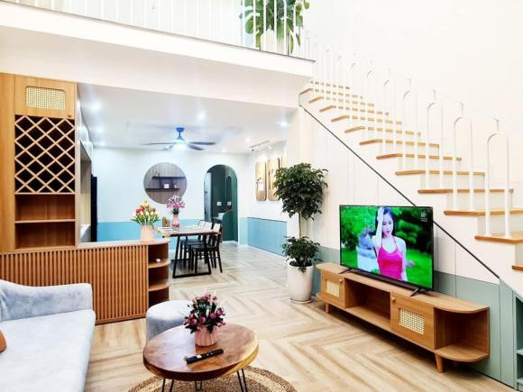 Nha gac lung 2 phong ngu 'lot xac' xinh lung linh sau khi cai tao-Hinh-3