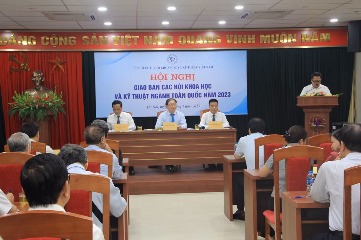 Hoi nghi giao ban cac Hoi Khoa hoc va Ky thuat nganh toan quoc nam 2023-Hinh-6