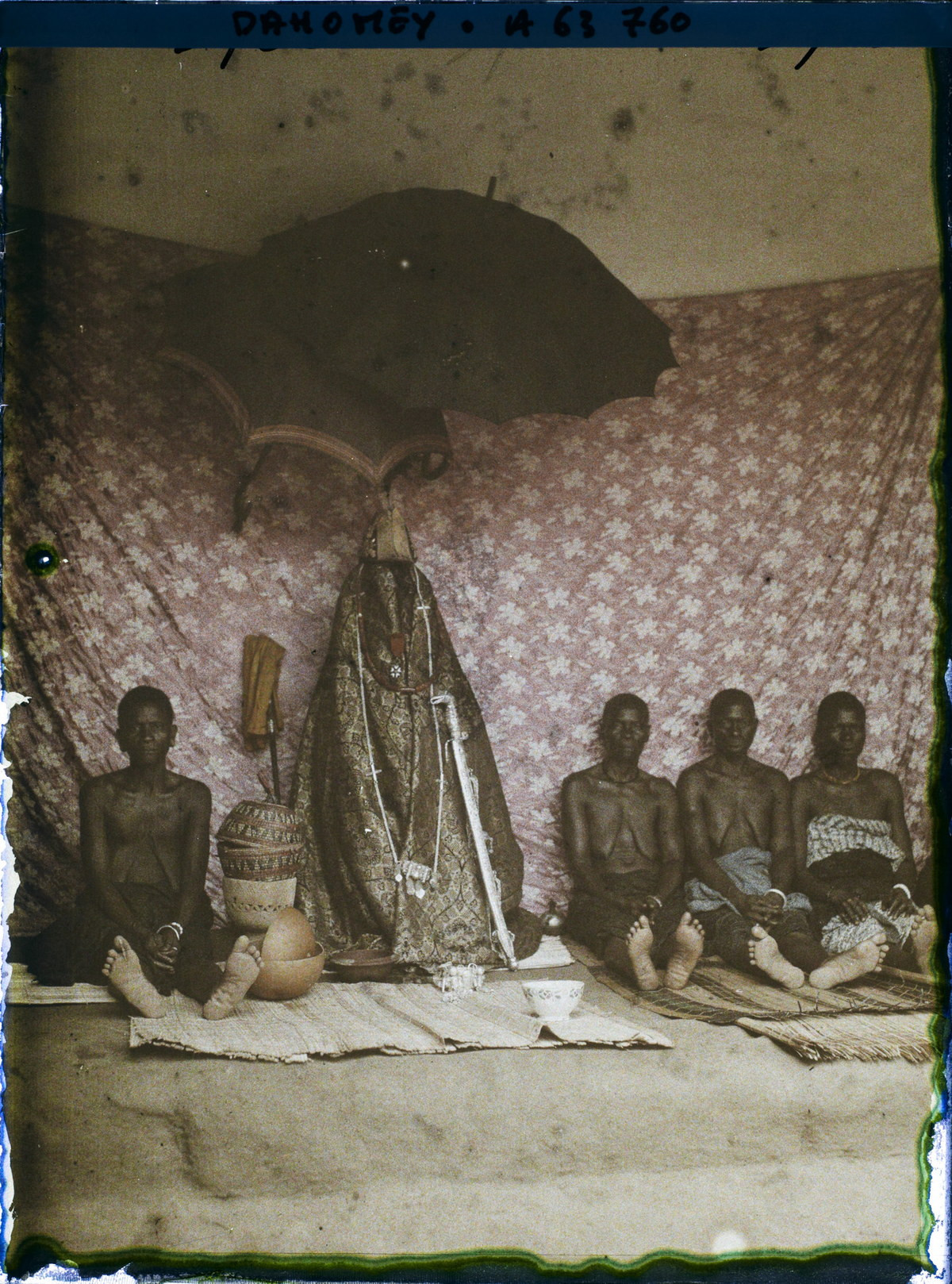 Những người phụ nữ trong một lễ tế ở Porto-Novo.