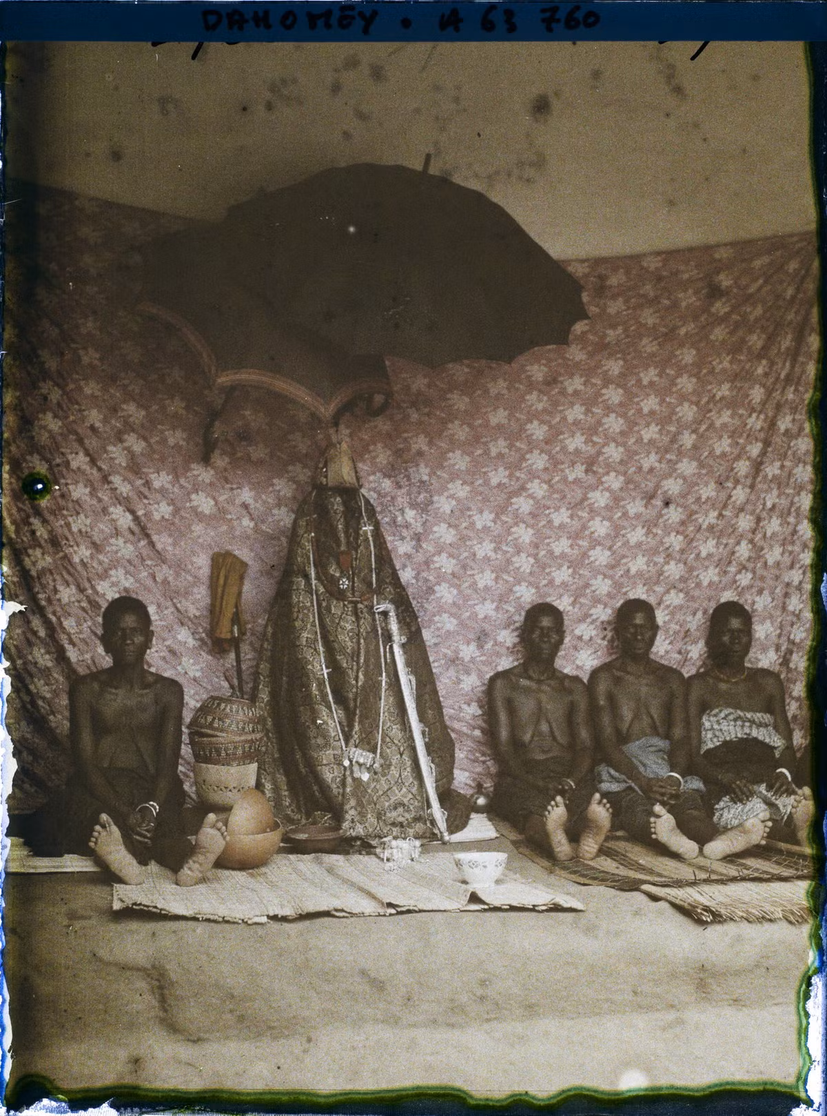 Những người phụ nữ trong một lễ tế ở Porto-Novo.