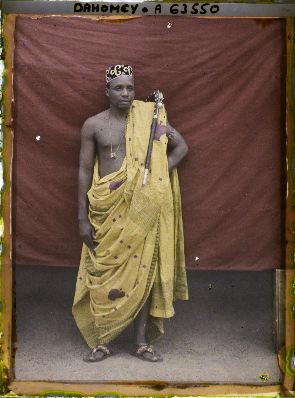 Chân dung vị tù trưởng ở làng Zado.