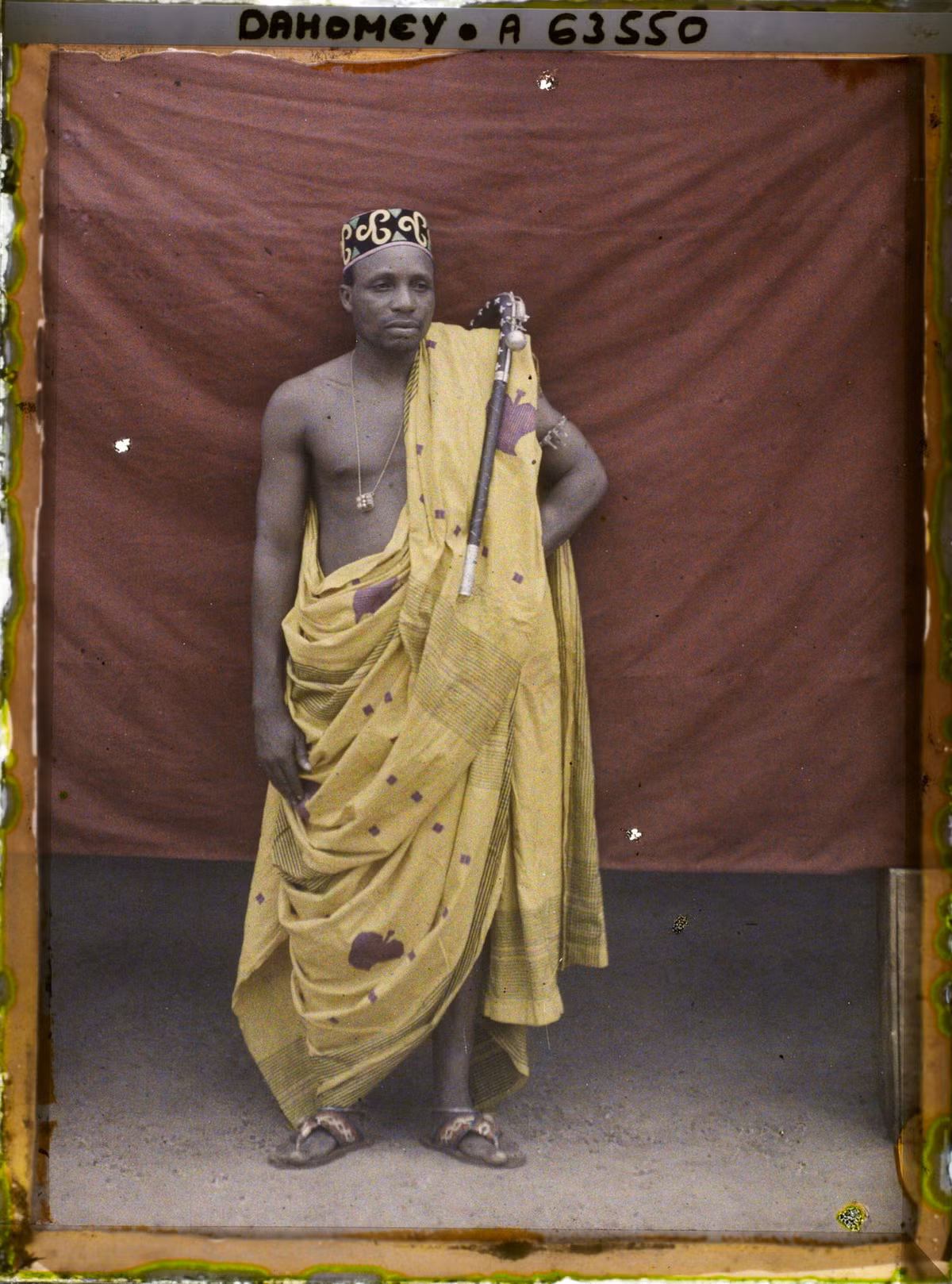 Chân dung vị tù trưởng ở làng Zado.