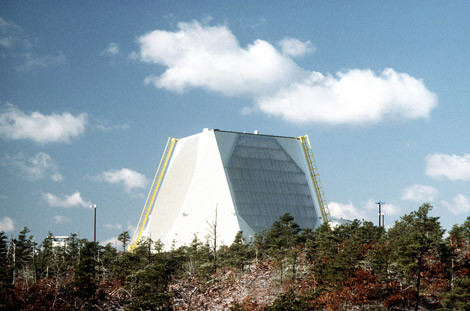 Đài trạm phát sóng hệ thống radar cảnh báo chống tên lửa AN/FPS-115.