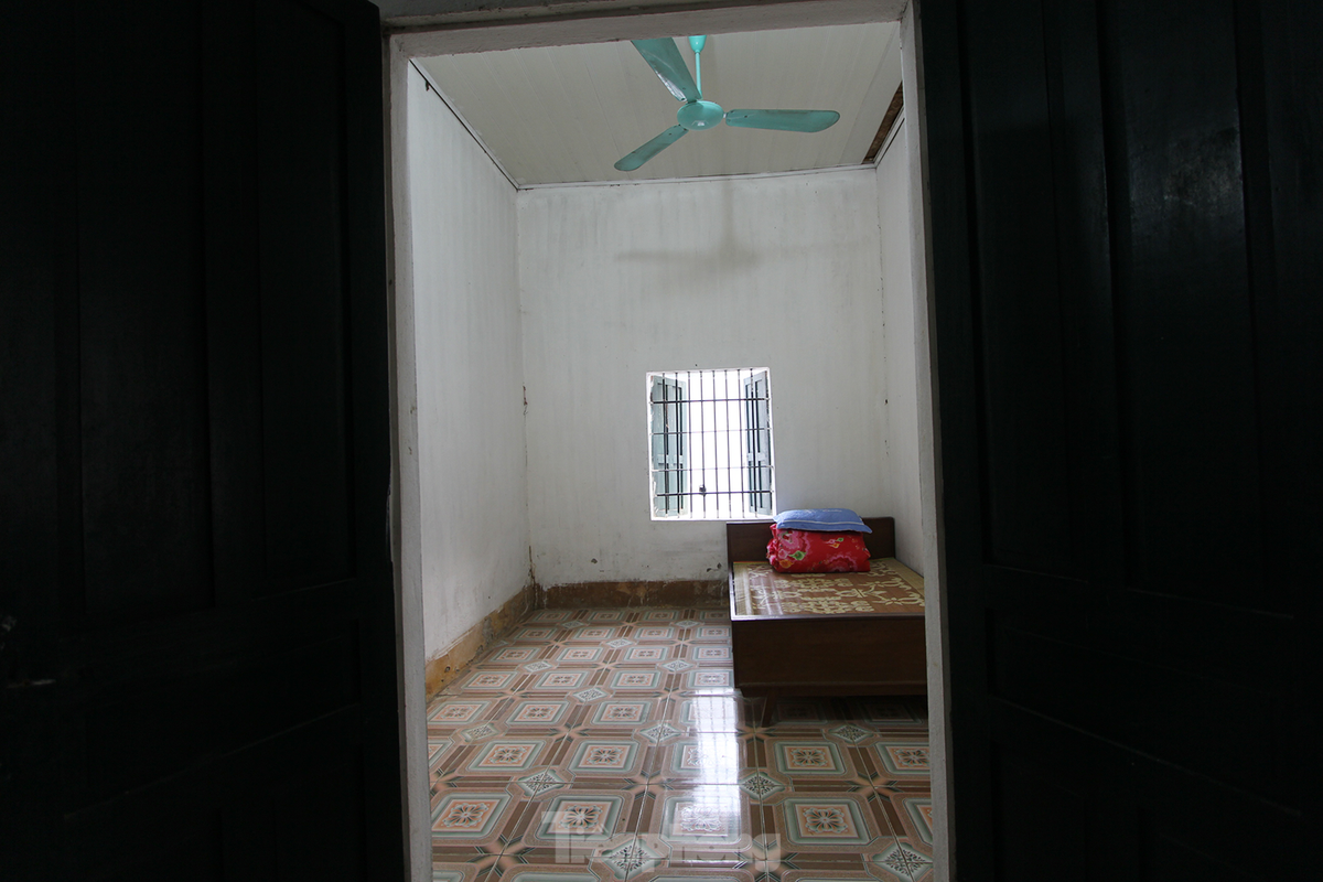 Vẫn theo Trung tá Chấn, ngoài chế độ gặp riêng tại Phòng hạnh phúc, theo quy định, phạm nhân còn có chế độ thăm gặp một tháng một lần. Nếu phạm nhân nào lập công, đạt thành tích trong quá trình lao động, cải tạo thì sẽ có thêm lượt gặp người nhà.