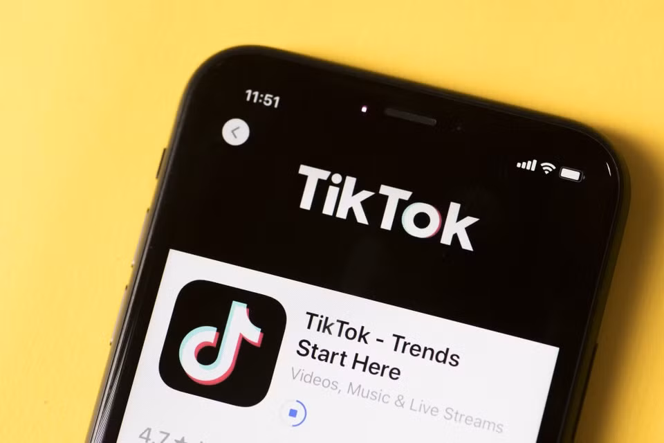 Bi cam o An Do, TikTok sa thai het so nhan vien con lai
