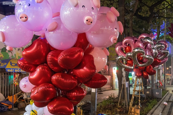 Hang doc la nhap ngoai len ngoi mua Valentine 2023-Hinh-12