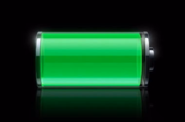 Những xu hướng mới nhất trên smartphone như màn hình lớn, độ phân giải cao hay chip xử lý mạnh mẽ… rất được ưa chuộng nhưng cái giá phải trả là thời lượng pin sụt giảm nhanh chóng. Trong tương lai không xa, khoa học công nghệ sẽ tập trung vào việc tạo ra một khối pin dung lượng lớn và quan trọng hơn là thời gian sạc đầy sẽ giảm đi đáng kể.