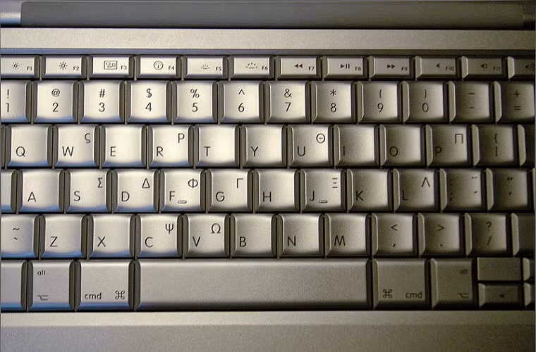 Không cần quá am hiểu công nghệ để có thể tự nâng cao hiệu suất làm việc trên PC. Bạn có thể bắt đầu ngay việc này với việc nhìn vào bàn phím và cố gắng tận dụng hết chức năng của các phím sẵn có.