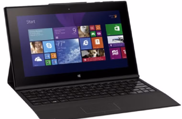 Những người sở hữu chiếc Lumia 2520 đình đám sẽ có thể sở hữu tiện ích Power Keyboard cung cấp bởi Microsoft. Với một bàn phím vật lý, 2 cổng USB và thời lượng pin được hỗ trợ gia tăng đáng kế (khoảng 50%), thiết bị này thực sự sẽ là một món đồ không thể không mua khi sở hữu tablet Lumia 2520.