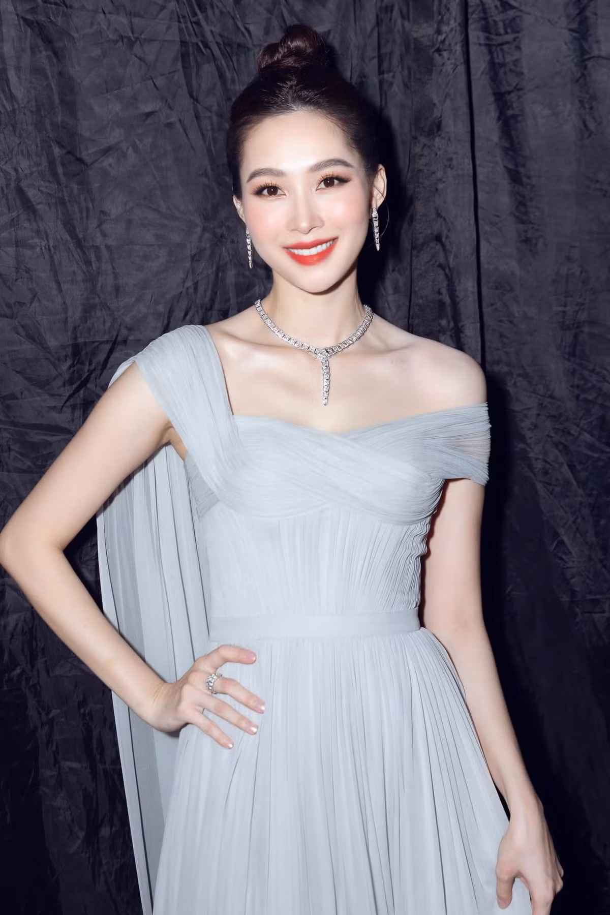 Ai se thua ke danh xung “than tien ty ty” cua Hoa hau Dang Thu Thao?