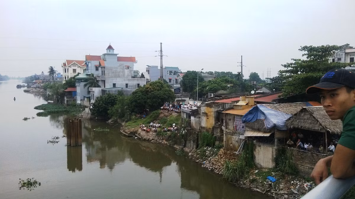 Khúc sông nơi xảy ra sự việc