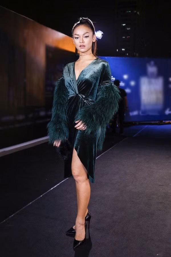 Dan my nhan Viet tu cong them cho minh ca chuc tuoi khi dien dam toi mau-Hinh-7