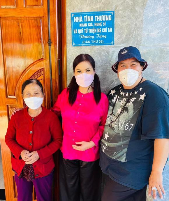 Ve Viet Nam chua bao lau, vo co NS Chi Tai lam dieu y nghia-Hinh-2