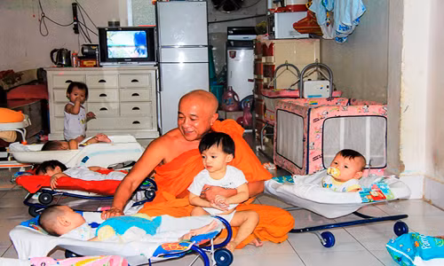 Chùa Kỳ Quang II hiện nuôi dưỡng 195 trẻ.