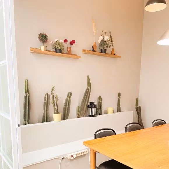 Thiet ke nha hai tang dien tich hep, bai tri noi that 