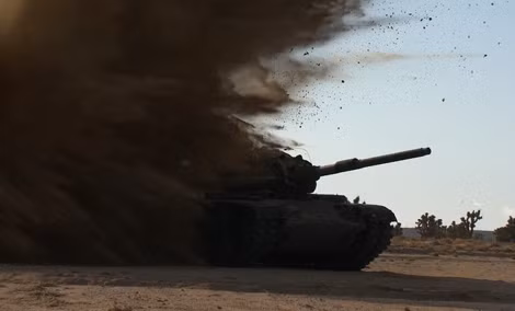 GBU-12 đã đánh trúng xe tăng M60 dưới mặt đất.