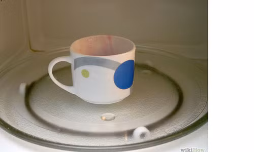 Trẻ sẽ thích uống một cốc sữa lạnh nhiều hơn là cốc sữa nóng.