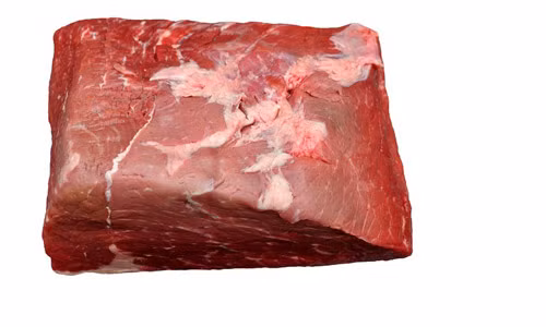 6. Thịt đỏ. Trong một nghiên cứu được thực hiện trong khoảng thời gian 10 năm, đã chỉ ra rằng, chỉ một lượng thịt đỏ nhất định có thể làm gia tăng 22% nguy cơ tử vong vì ung thư ở nam giới và 20% ở nữ giới. Một nghiên cứu độc lập cho thấy, ăn nhiều thịt đỏ làm gia tăng nguy cơ mắc bệnh ung thư ruột, ung thư tiền liệt tuyến và ung thư vú.