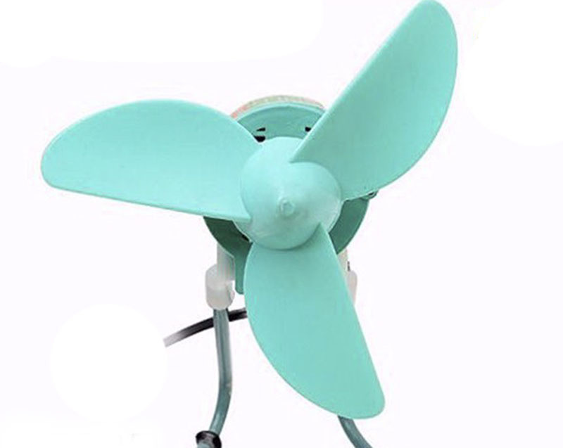 Một số người có máu kinh doanh sau khi bốc thăm được quạt sẽ bán ra thị trường lấy chênh lệch, khiến cho quạt con cóc trở thành một mặt hàng được săn lùng ở "chợ đen".