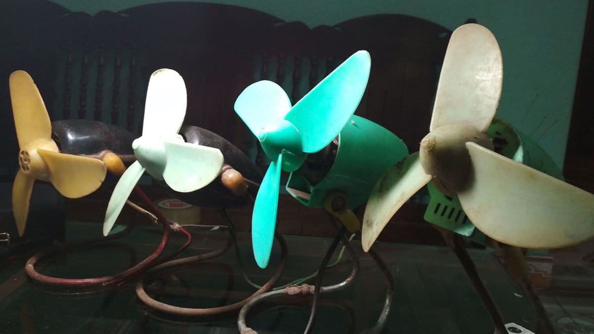 Vào thập niên 1980, mẫu quạt này được bán ở mậu dịch với giá 35 đồng, một số tiền tương đương với nửa tháng lương của một sinh viên mới ra trường. Giá tiền này khiến quạt còn mang một tên khác là quạt 35.