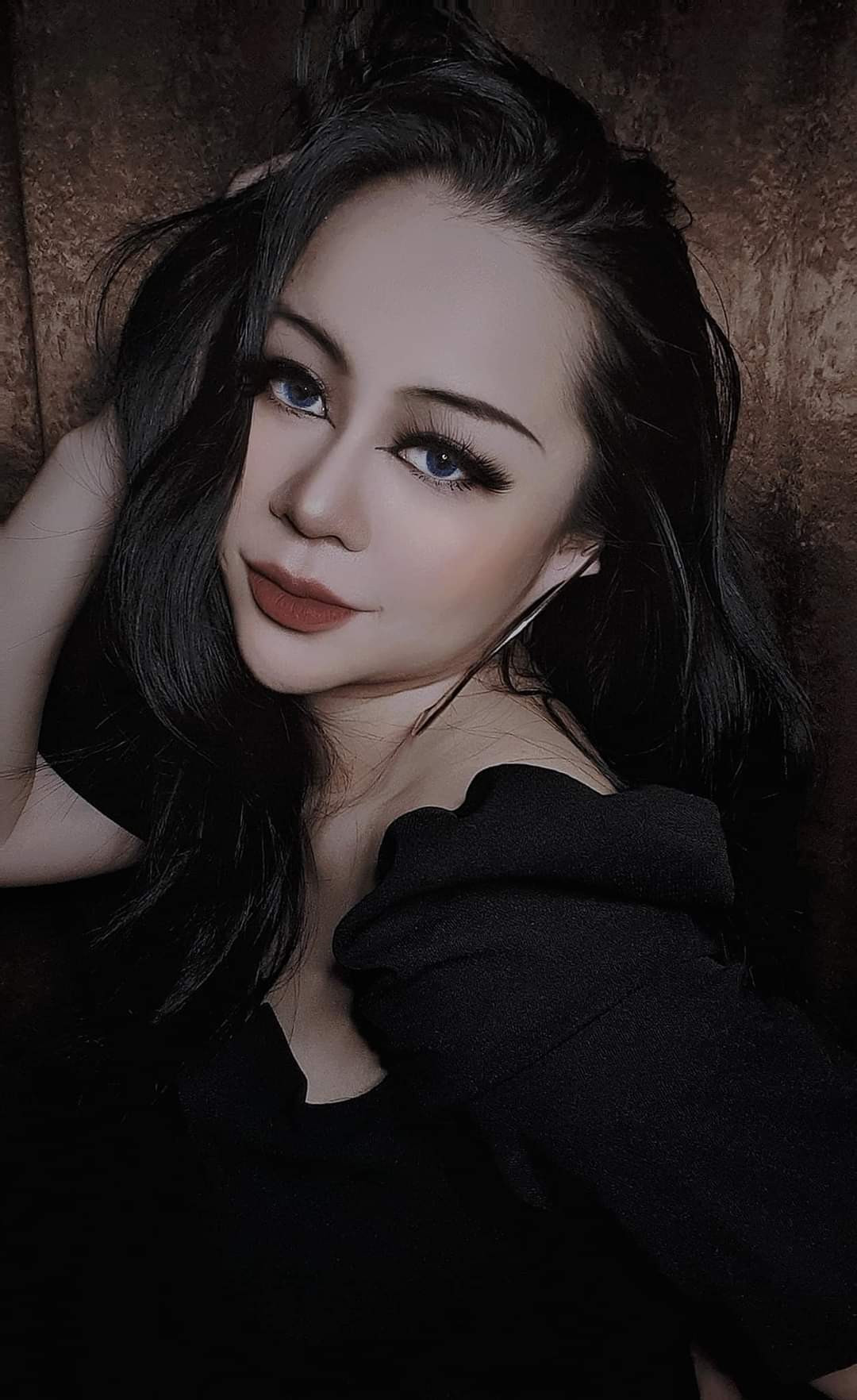 Vũ Hạnh Nguyên với lối trang điểm cá tính.