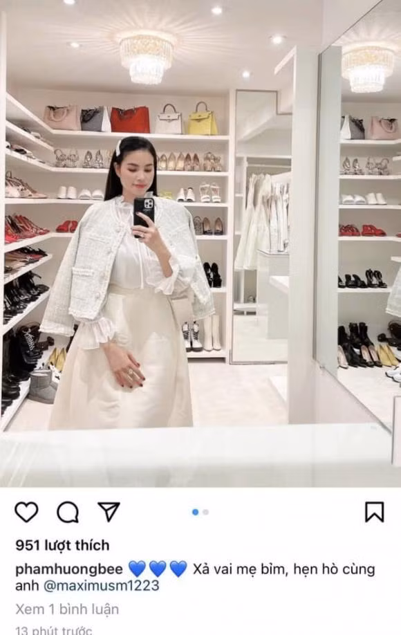 Hoa hậu Phạm Hương lên đồ lộng lẫy kèm dòng trạng thái: "Xả vai mẹ bỉm, hẹn hò cùng anh". Dù nhắc đến "anh" nhưng nàng hậu lại tag (gắn thẻ) tài khoản của cậu cả, nhiều người không khỏi thắc mắc mẹ bỉm đang thông báo với con hay "anh" chính là bé Maximus?