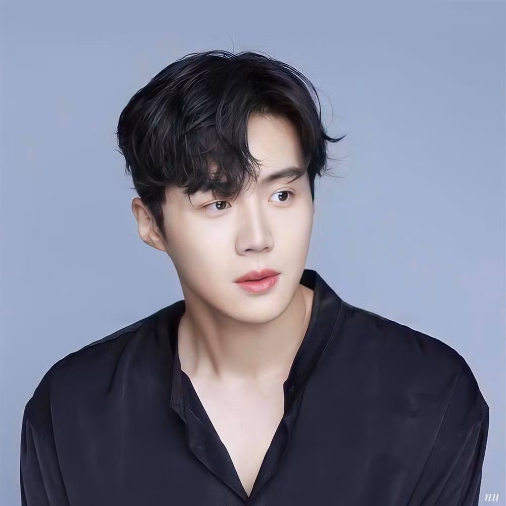 Kim Seon Ho thua nhan ep ban gai pha thai