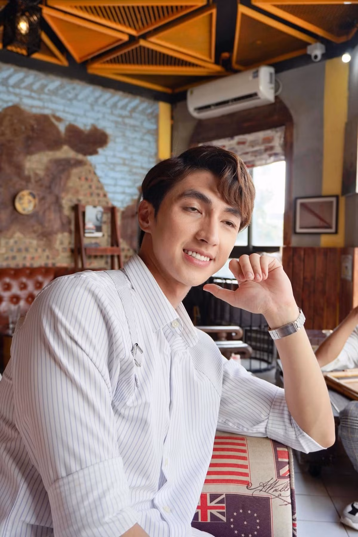 Á hậu Phương Nga dìm hàng người yêu Bình An.