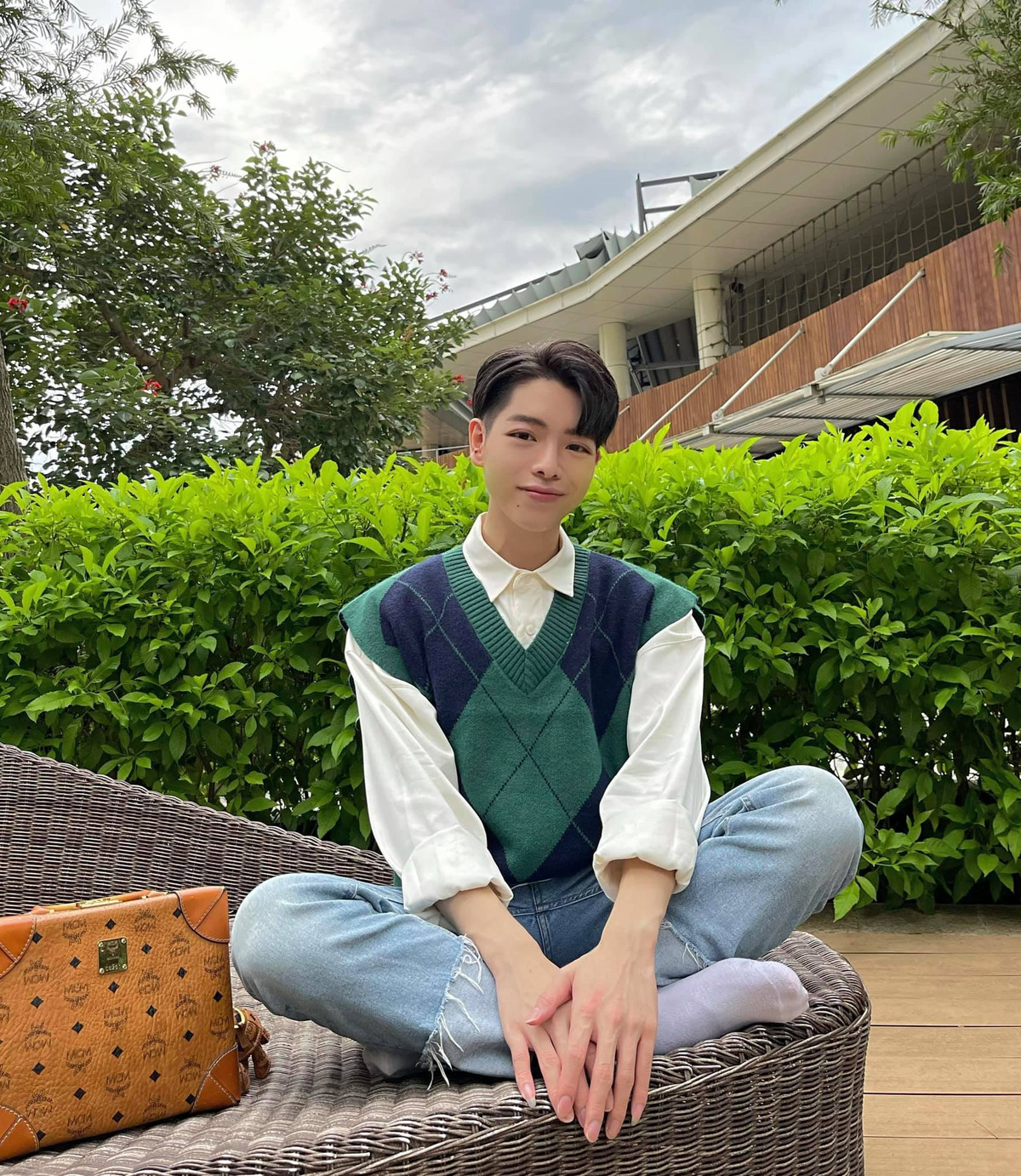 "Khi mặt trời mọc, hoa sẽ nở, khi em đến, anh sẽ cười thật nhiều", Đức Phúc "thả thính".